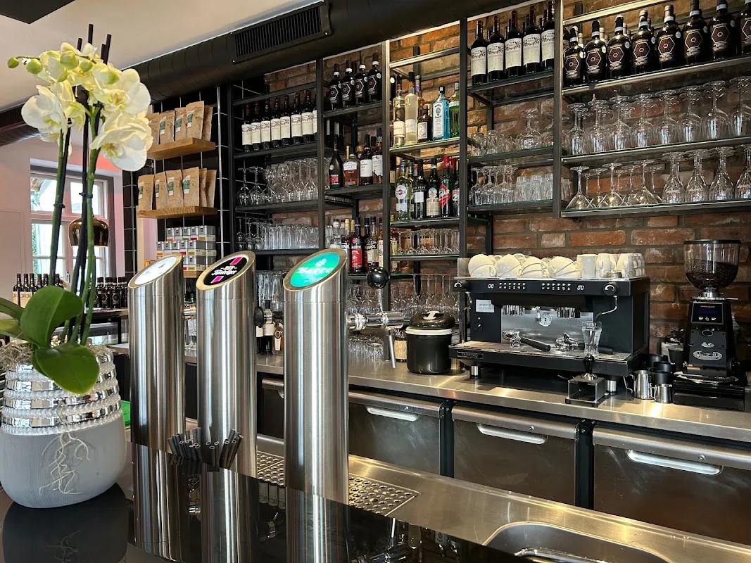 Adler's DELI - Bistro-Weinbar-Cocktails