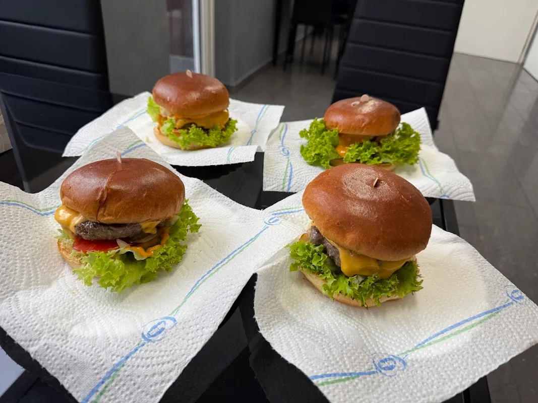 Burger Star Hosseini