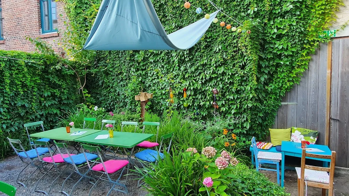 La Casa de Frida Mezcaleria & Mexicana.
